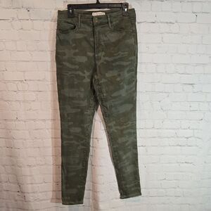 Social Standard By Sanctuary Camo Skinny Jeans Size 6